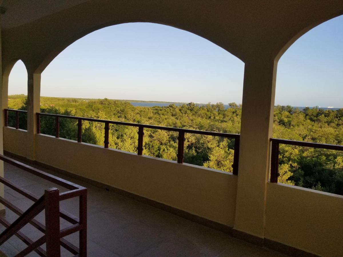 Royal View Apartment Plus Belize City Exterior photo
